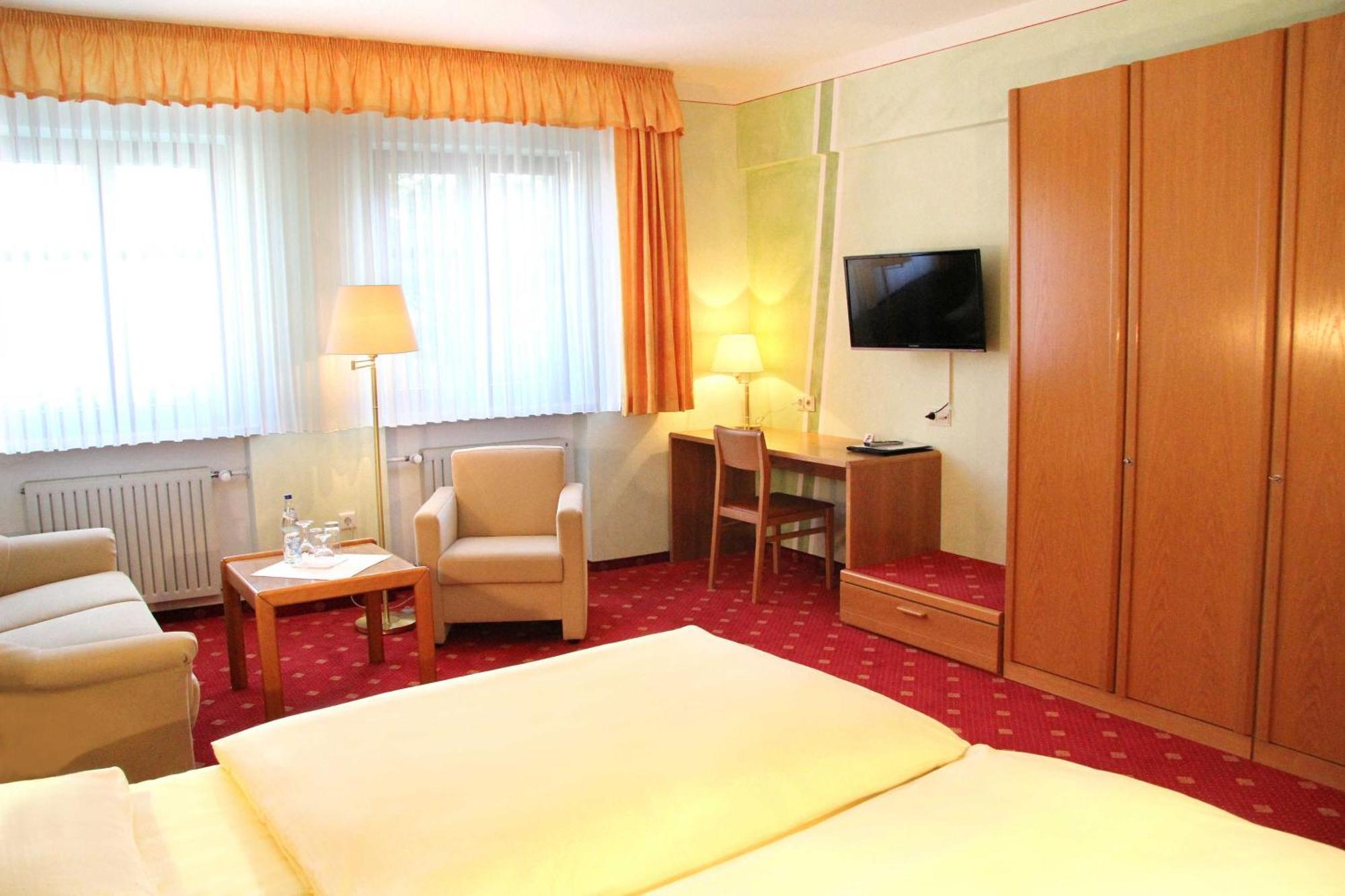 Hotel-Garni Goldener Schwan Bad Windsheim Ngoại thất bức ảnh